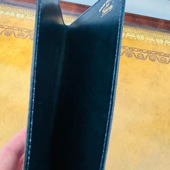 Gucci Made in Italy Leather Document Sleeve 7.25" by 4" - Picture 2 of 4
